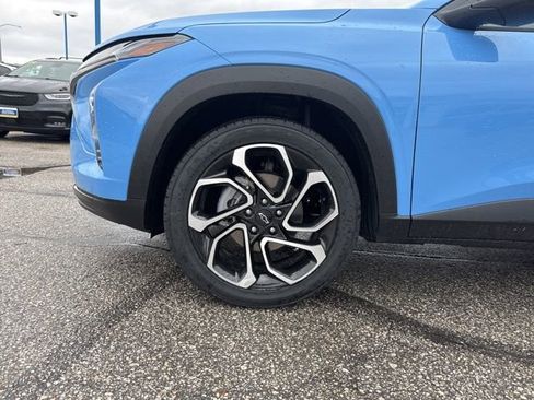 Used 2024 Chevrolet Trax RS w/ Sunroof Package image 37