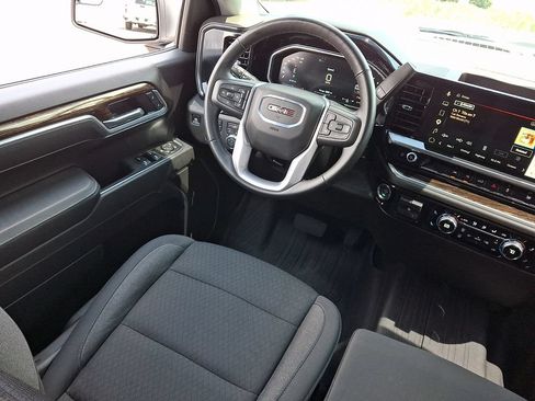 Used 2026 GMC Sierra 1500 Elevation w/ Elevation Select Package AWD/4WD image 15
