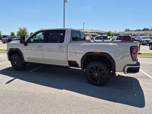 New 2026 GMC Sierra 2500 AT4 w/ AT4 Premium Plus Package image 6