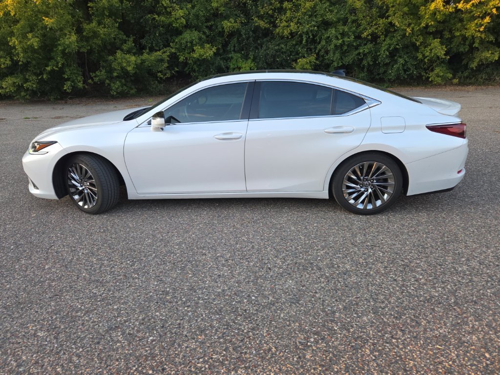 Used 2025 Lexus ES 350 Ultra Luxury w/ Accessory Package (Z1) FWD image 6
