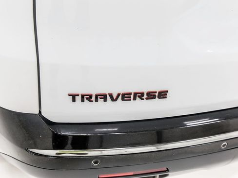 Used 2019 Chevrolet Traverse Premier w/ Redline Edition FWD image 5