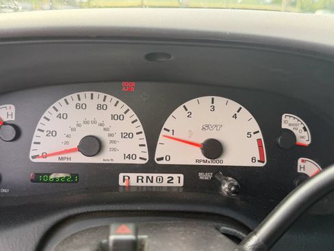 Used 2002 Ford F150 Lightning RWD image 18