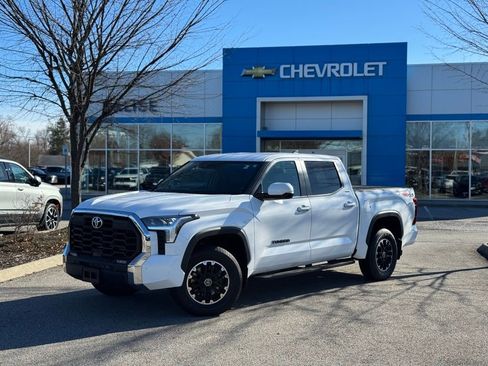 Used 2024 Toyota Tundra SR5 image 9