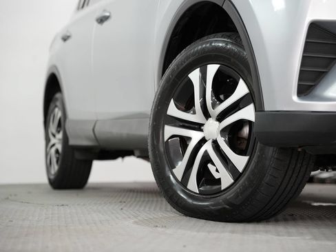 Used 2018 Toyota RAV4 LE w/ All Weather Liner Package FWD image 17