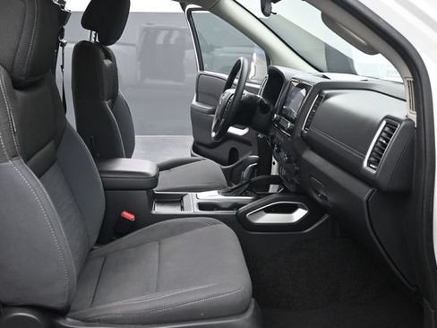 Used 2024 Nissan Frontier SV AWD/4WD image 27