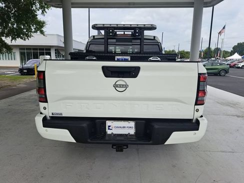 Used 2023 Nissan Frontier SV w/ SV Convenience Package AWD/4WD image 5