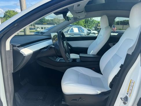 Used 2021 Tesla Model Y Long Range AWD/4WD image 13