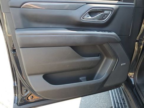 Used 2023 GMC Yukon AT4 w/ AT4 Premium Package AWD/4WD image 8