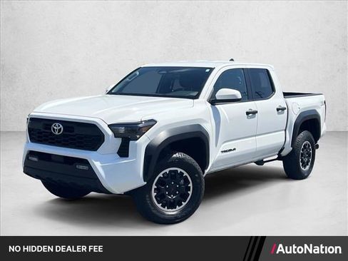 Certified 2025 Toyota Tacoma TRD Off-Road AWD/4WD image 1