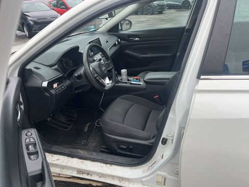 Used 2019 Nissan Altima 2.5 S FWD image 6
