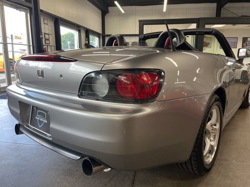 Used 2001 Honda S2000 image 32