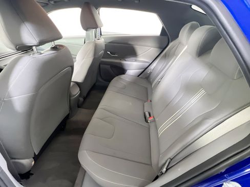 Used 2023 Hyundai Elantra SEL w/ Convenience Package image 22