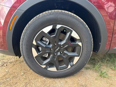 New 2025 Kia Sorento S w/ Panoramic Sunroof Package image 9