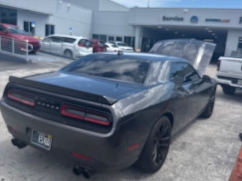 Used 2023 Dodge Challenger SRT Hellcat image 7