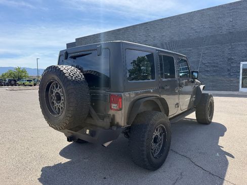 Used 2017 Jeep Wrangler Unlimited Sport w/ Quick Order Package 24S AWD/4WD image 7