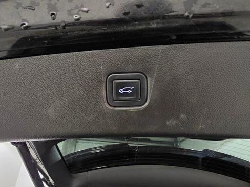 Certified 2022 Chevrolet Blazer RS w/ Enhanced Convenience Package image 8