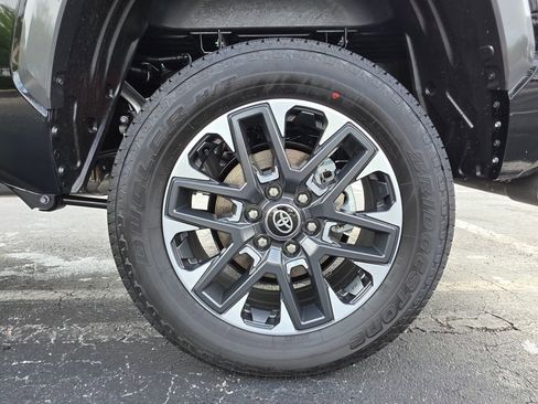 New 2026 Toyota Tundra Limited AWD/4WD image 19