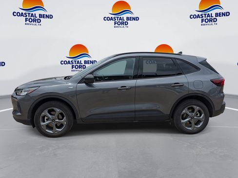 Used 2025 Ford Escape ST-Line AWD/4WD image 5