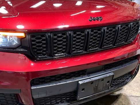 Used 2021 Jeep Grand Cherokee L Laredo RWD image 29