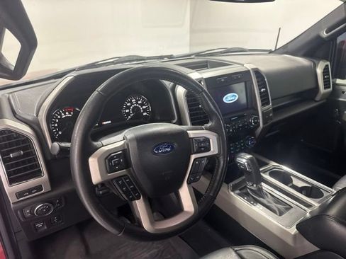 Used 2019 Ford F150 Lariat RWD image 13