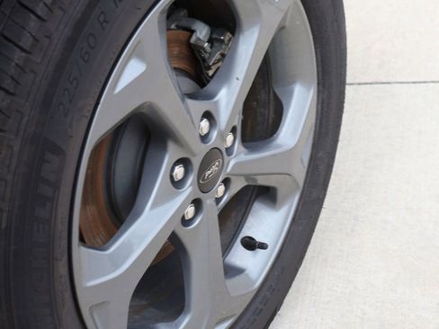 Certified 2025 Ford Escape ST-Line AWD/4WD image 39