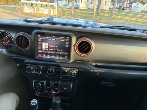 Certified 2023 Jeep Gladiator Mojave w/ Dual Top Group image 35