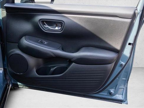 Used 2023 Honda HR-V EX-L image 30