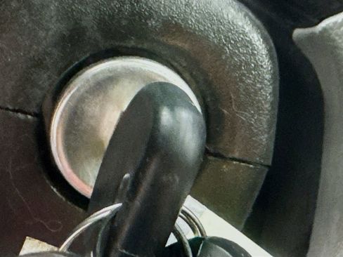 Used 2020 Chevrolet Colorado W/T image 18