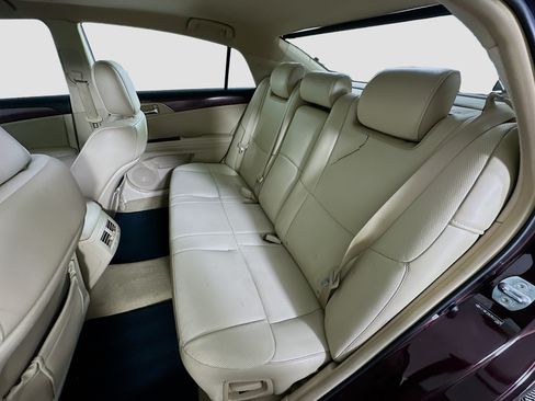 Used 2011 Toyota Avalon Limited FWD image 28