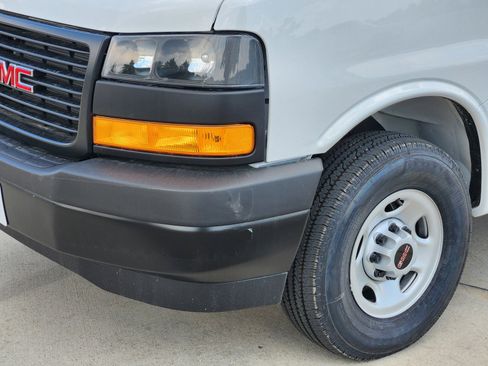 New 2025 GMC Savana 2500 Extended w/ Driver Convenience Package image 6