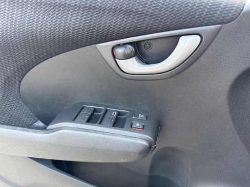Used 2013 Honda Fit Sport image 28