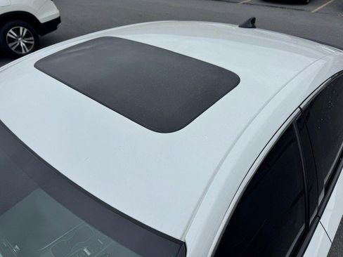 Used 2021 Honda Accord Sport image 10