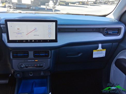 New 2025 Ford Maverick XLT image 16