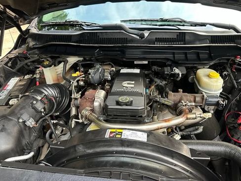 Used 2018 RAM 3500 Laramie Longhorn AWD/4WD image 4