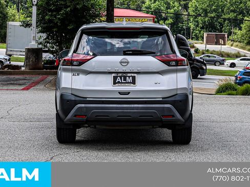 Used 2022 Nissan Rogue SV FWD image 12