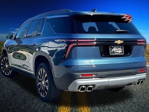 New 2026 Chevrolet Traverse LT w/ Sun and Wheel Package image 3