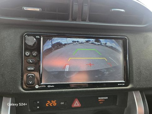 Used 2017 Toyota 86 RWD image 12