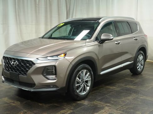 Used 2019 Hyundai Santa Fe AWD image 2