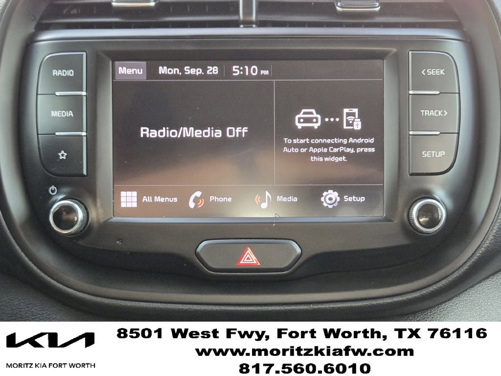 Certified 2022 Kia Soul LX w/ Technology Package FWD image 17