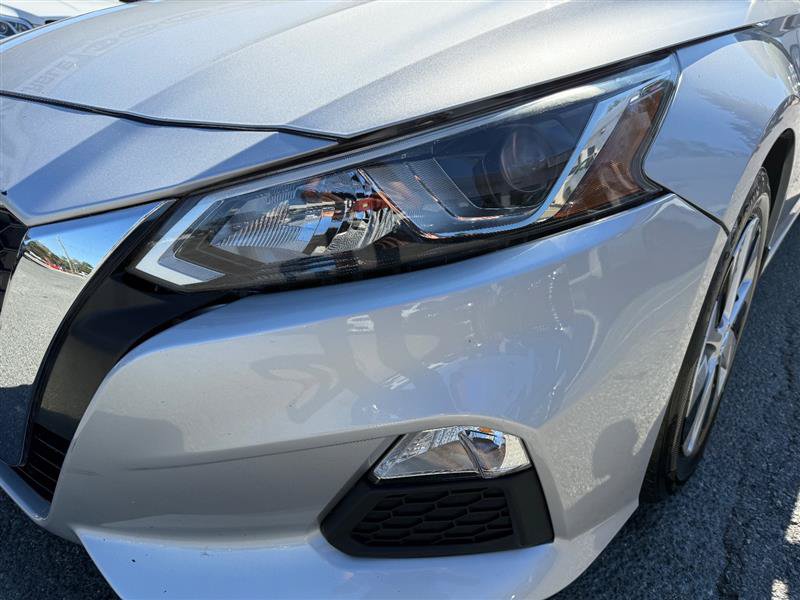 Used 2020 Nissan Altima 2.5 S FWD image 14