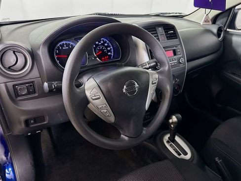 Used 2018 Nissan Versa SV FWD image 9
