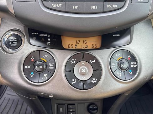 Used 2010 Toyota RAV4 Limited image 23