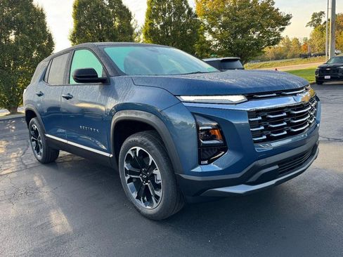 New 2026 Chevrolet Equinox LT w/ Convenience Package II image 2