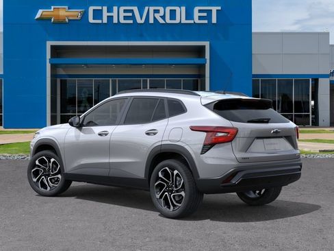 New 2026 Chevrolet Trax RS w/ Driver Confidence Package FWD image 3