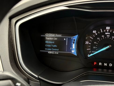 Used 2019 Ford Fusion SE FWD image 30