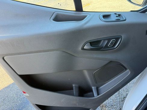 Used 2023 Ford Transit 250 Medium Roof image 24