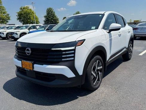 Certified 2025 Nissan Kicks SV FWD image 8