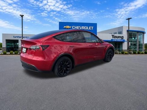 Used 2021 Tesla Model Y Long Range AWD/4WD image 7