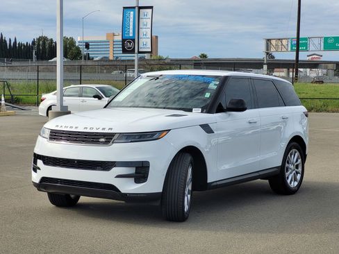 Used 2024 Land Rover Range Rover Sport SE image 9