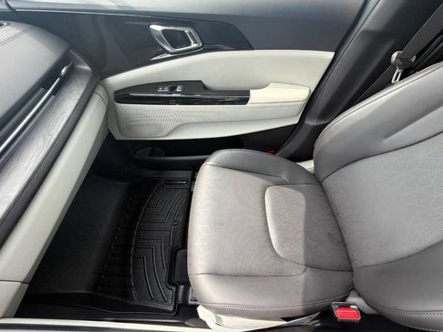 Used 2024 Kia Carnival SX FWD image 25